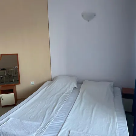 Apartamento голямо и просторно студио