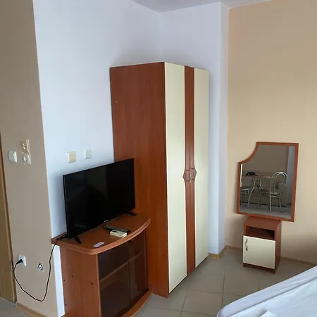 Apartamento голямо и просторно студио Sunny Beach